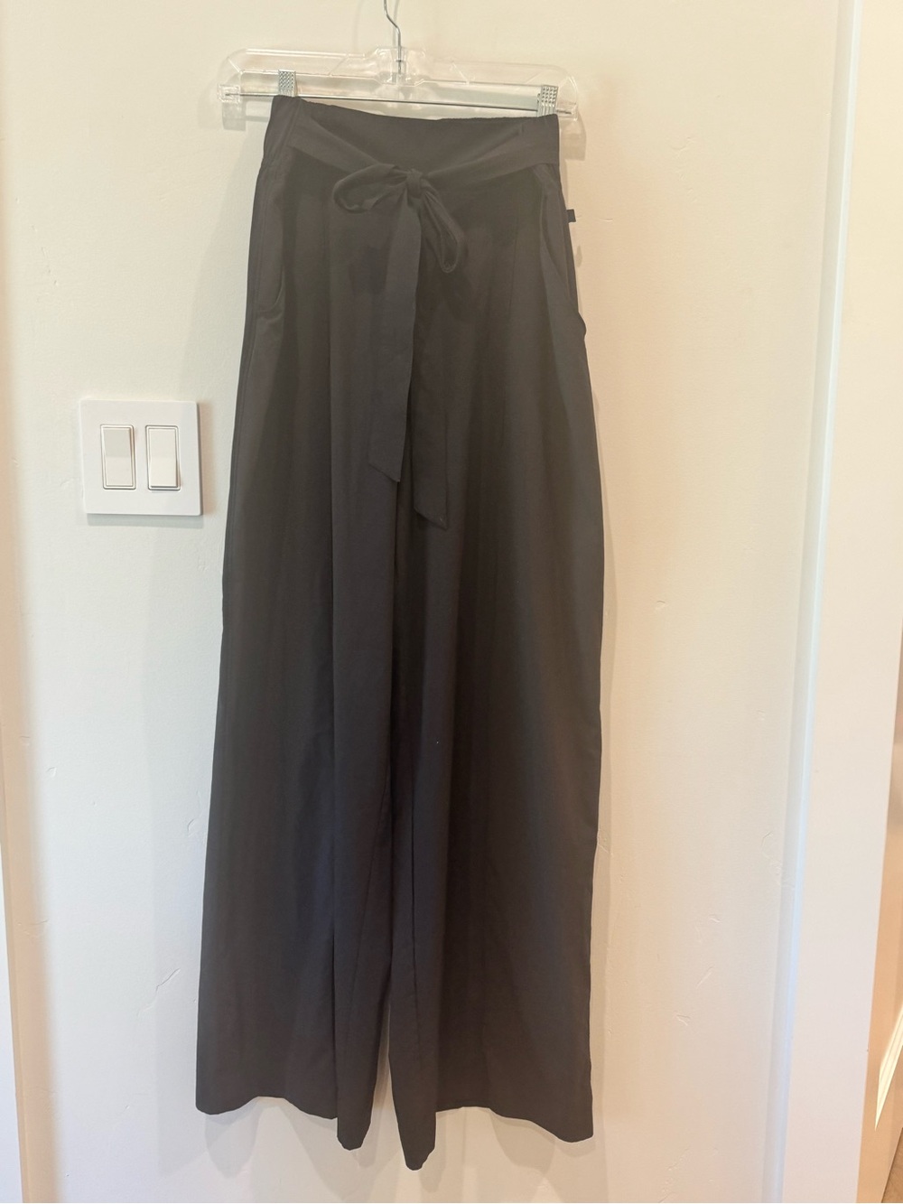 Lululemon Wide Leg Tie Waist pants